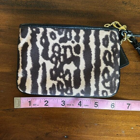 Coach bag and matching wristlet cute bundle - Picture 16 of 17